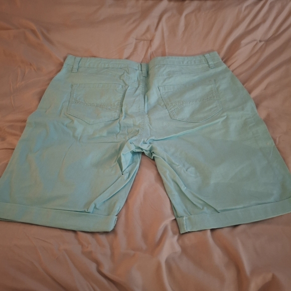 Bandolino Women's Aqua Bermuda Shorts - Picture 8 of 9